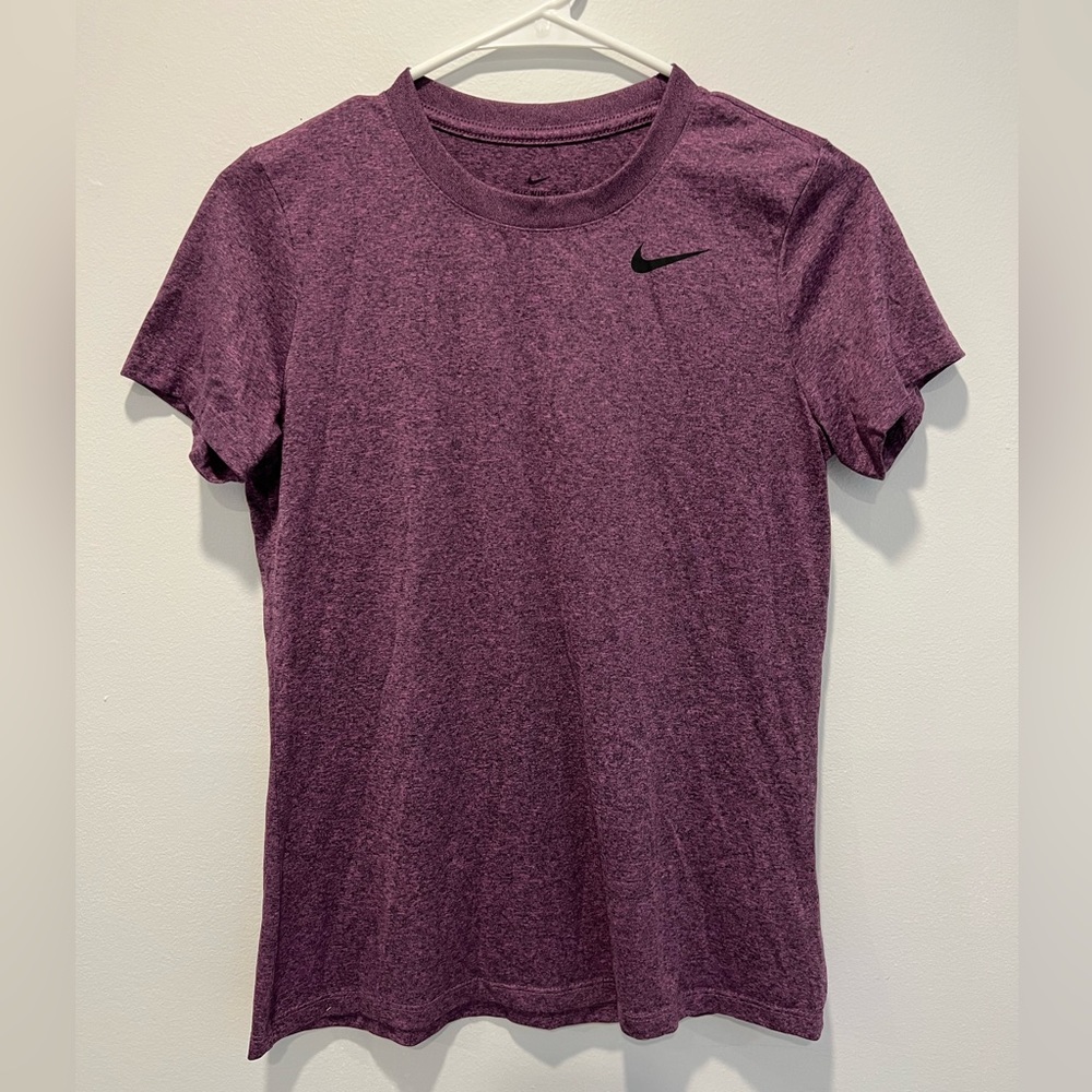 Women’s Nike dri-fit shirt - Heather purple - size small